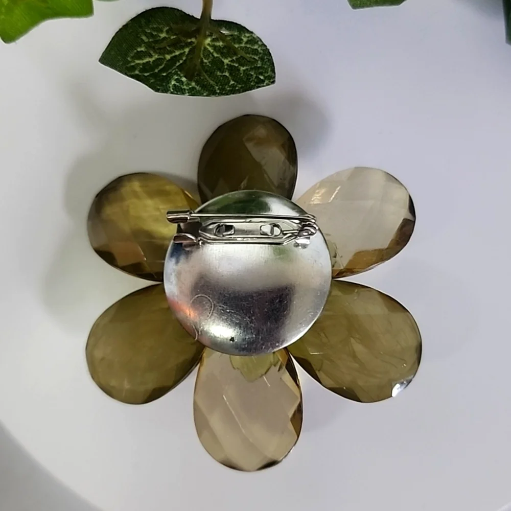 Vintage Green Acrylic Flower Brooch Pin